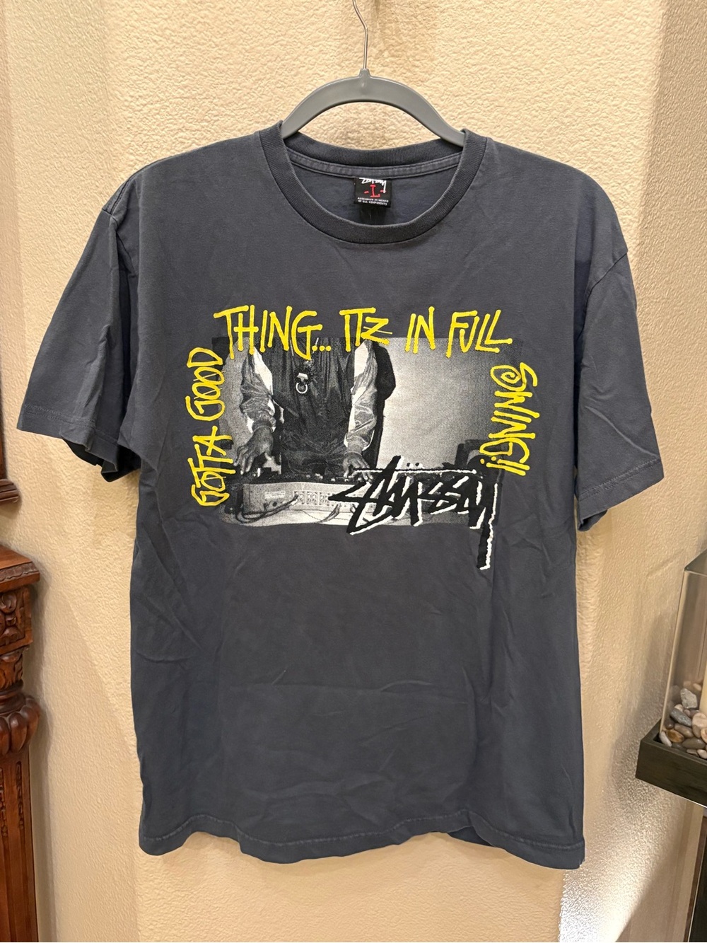 Vintage Stussy Gray DJ Turntable Graphic T-Shirt Size Large-Fit Small